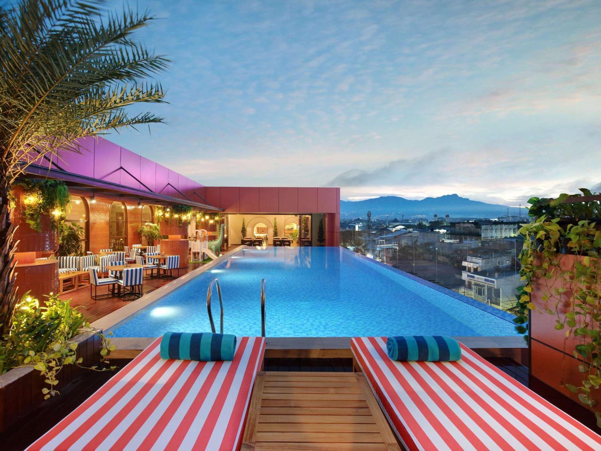 Mercure Garut City Center Zewnętrze zdjęcie