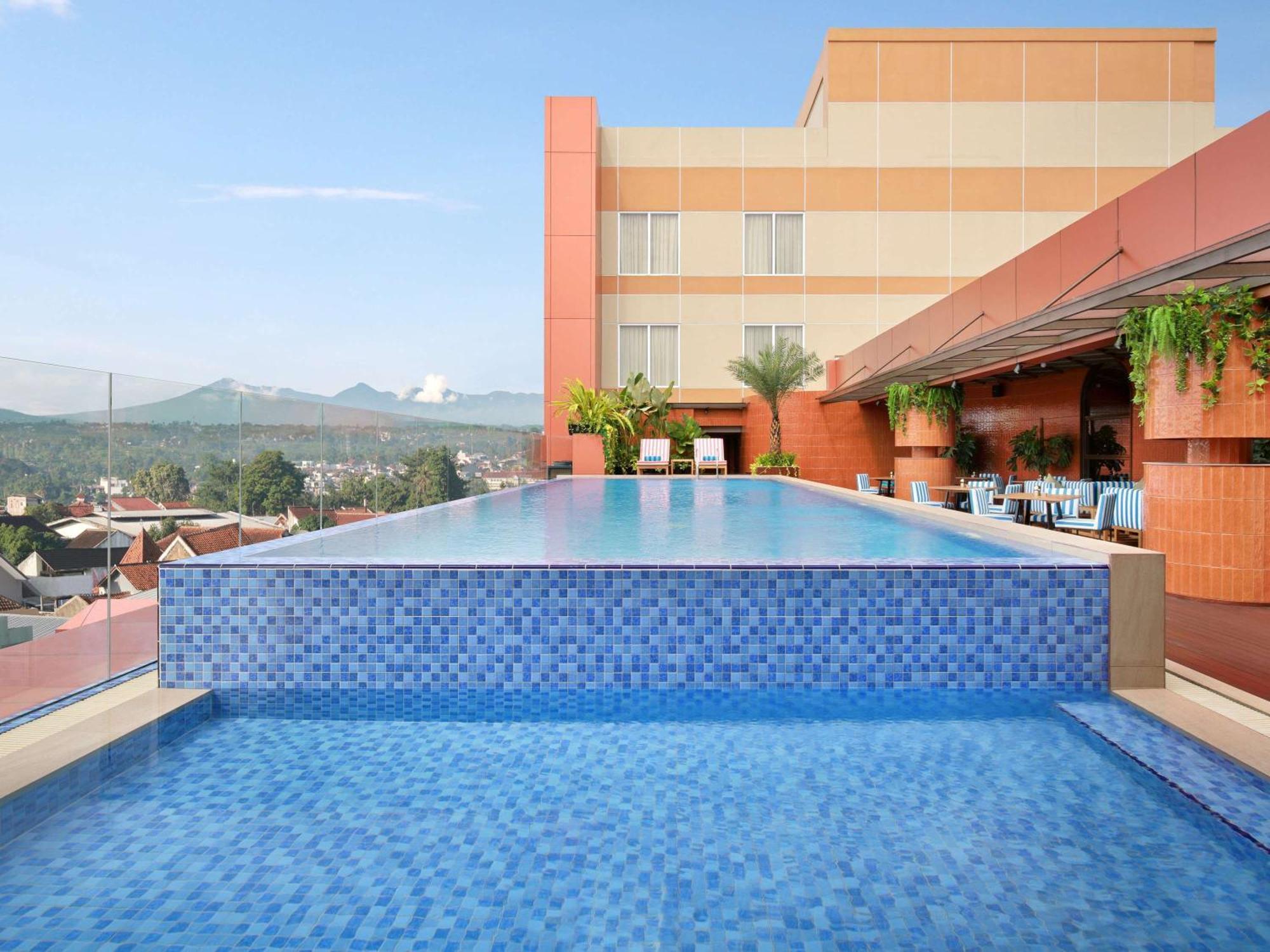 Mercure Garut City Center Zewnętrze zdjęcie